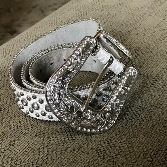 ❤️ GORGEOUS LEATHER  rhinestone belt - Picture 1 of 8